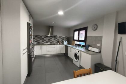 ac147007298e24802d9efffe4b83c04f - 17