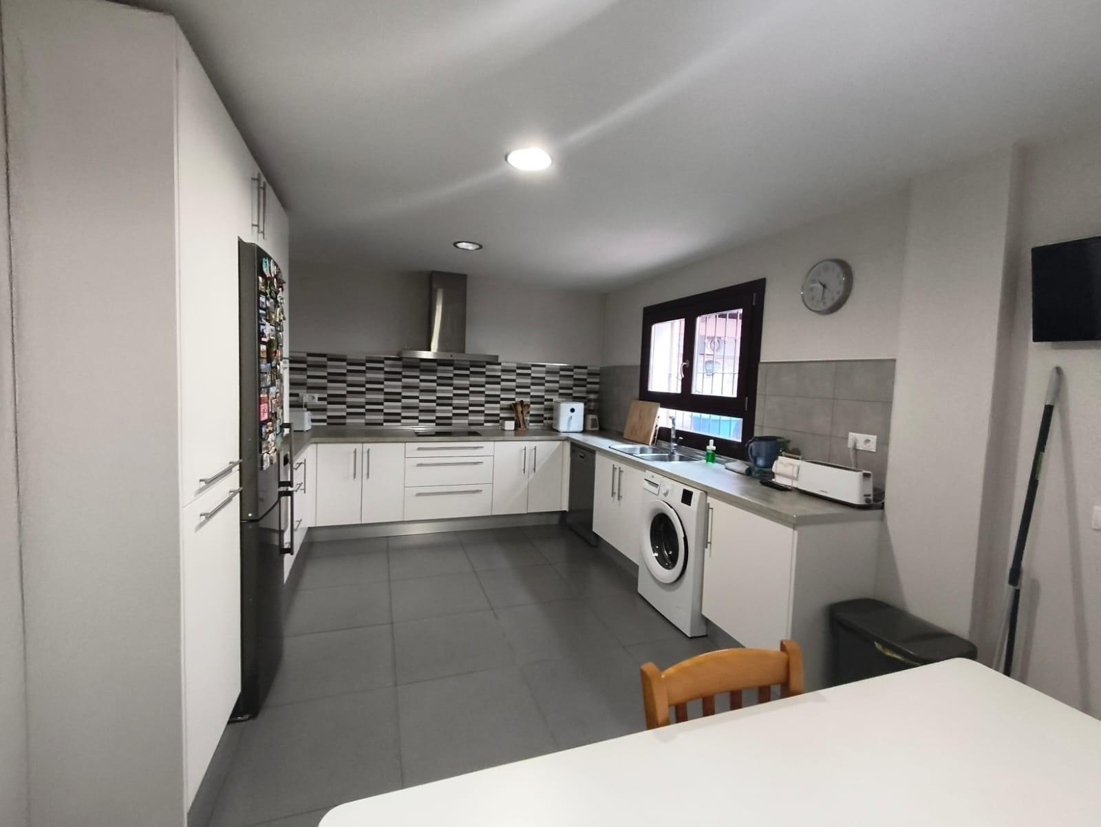 ac147007298e24802d9efffe4b83c04f - 17