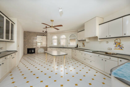 ad6cdee5957aaa52342a0a182c8b9a71 - 11