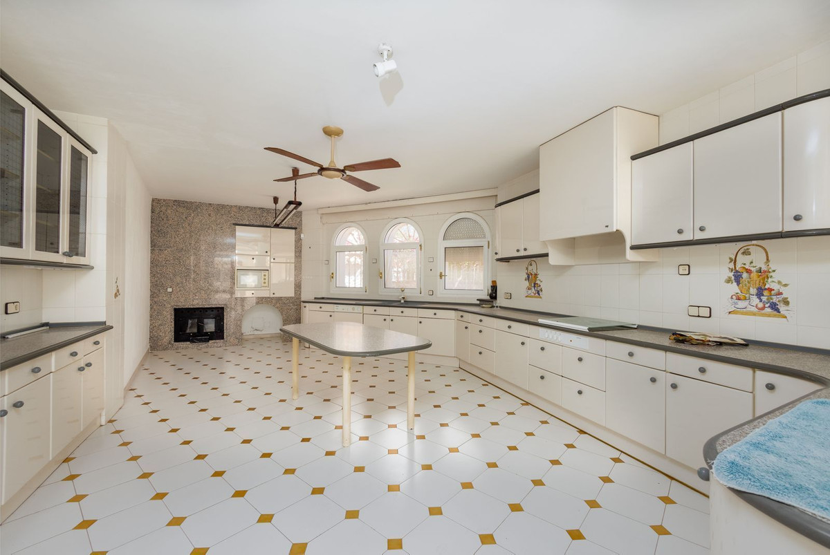 ad6cdee5957aaa52342a0a182c8b9a71 - 11