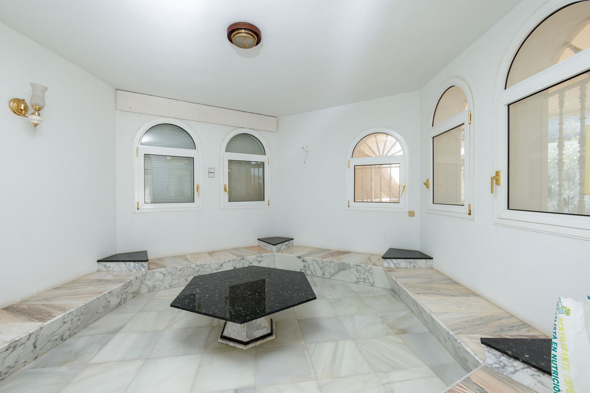 ad6cdee5957aaa52342a0a182c8b9a71 - 12