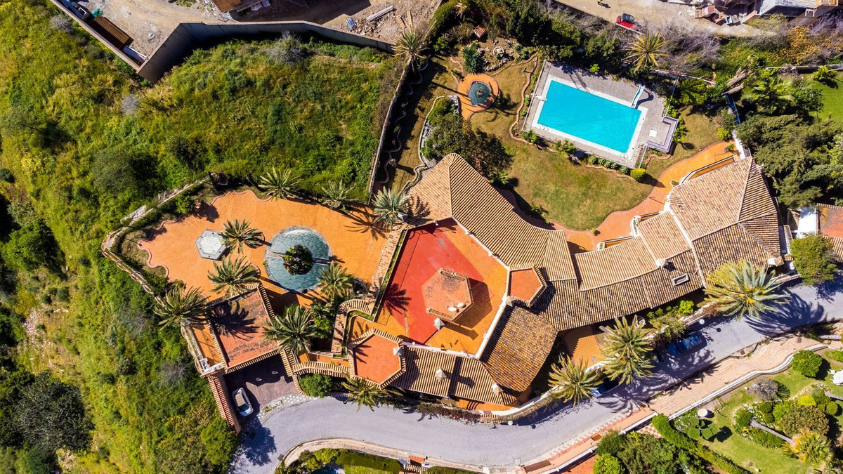 ad6cdee5957aaa52342a0a182c8b9a71 - 4