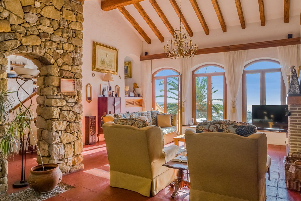 aed2018a579a3f87167c6756aee7974c - 17