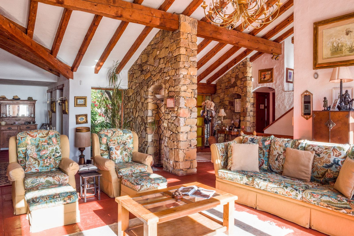 aed2018a579a3f87167c6756aee7974c - 19