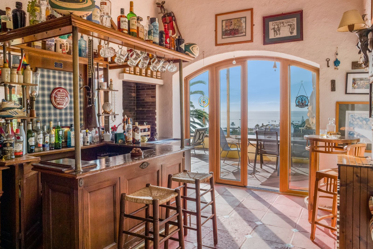 aed2018a579a3f87167c6756aee7974c - 37