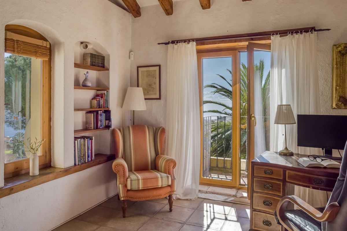 aed2018a579a3f87167c6756aee7974c - 47