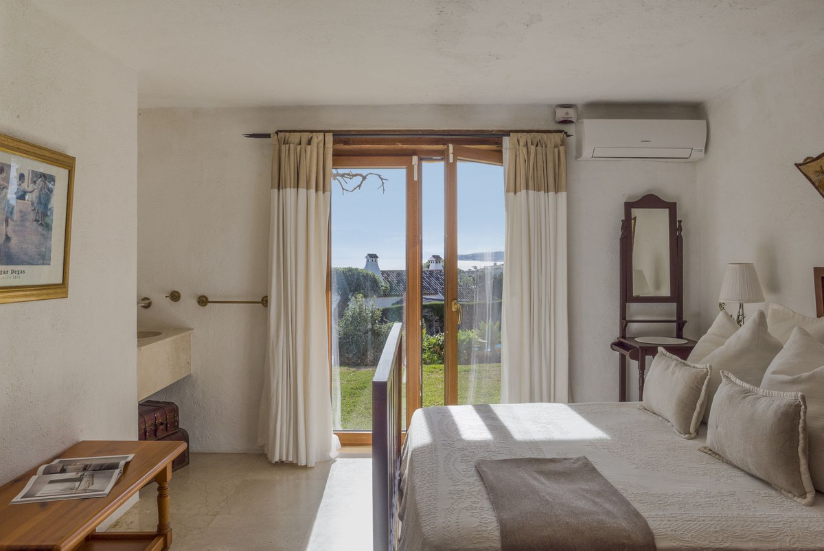 aed2018a579a3f87167c6756aee7974c - 52