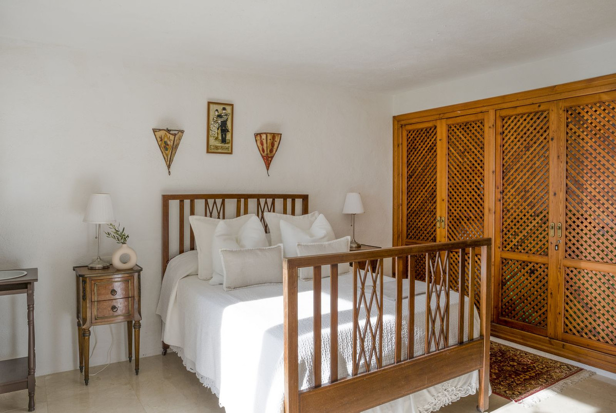 aed2018a579a3f87167c6756aee7974c - 54