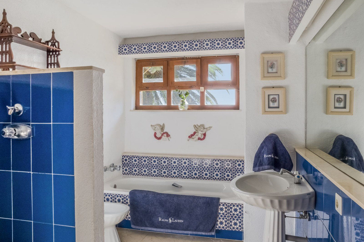 aed2018a579a3f87167c6756aee7974c - 55