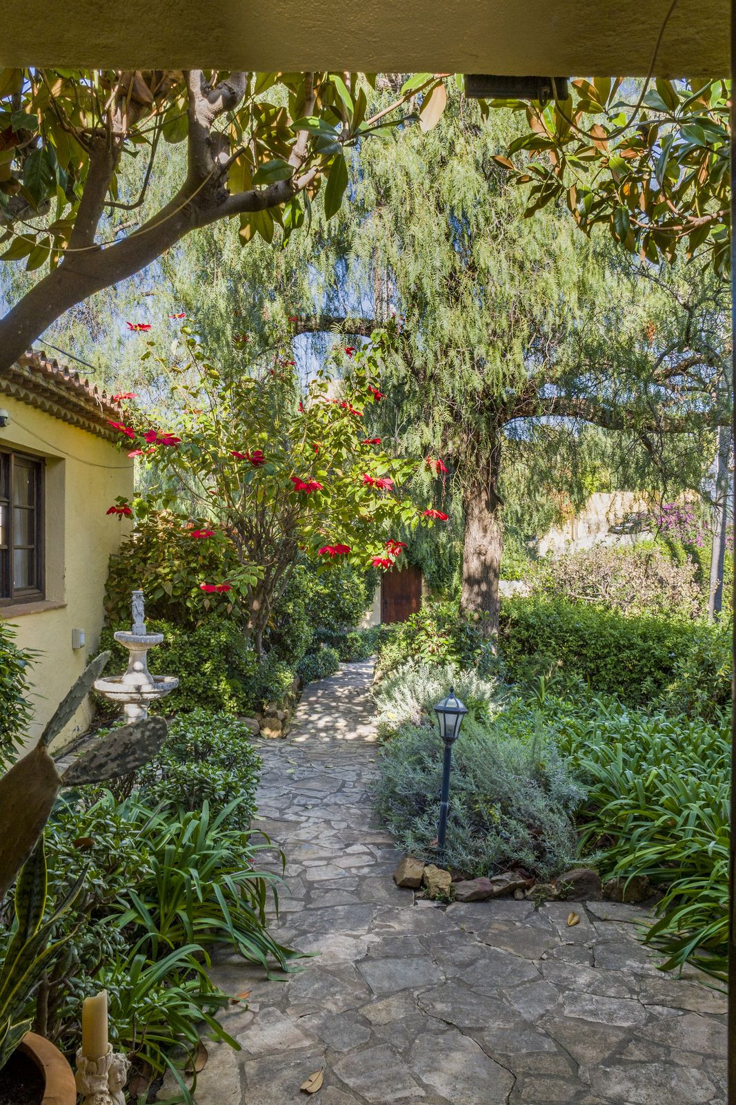 aed2018a579a3f87167c6756aee7974c - 79