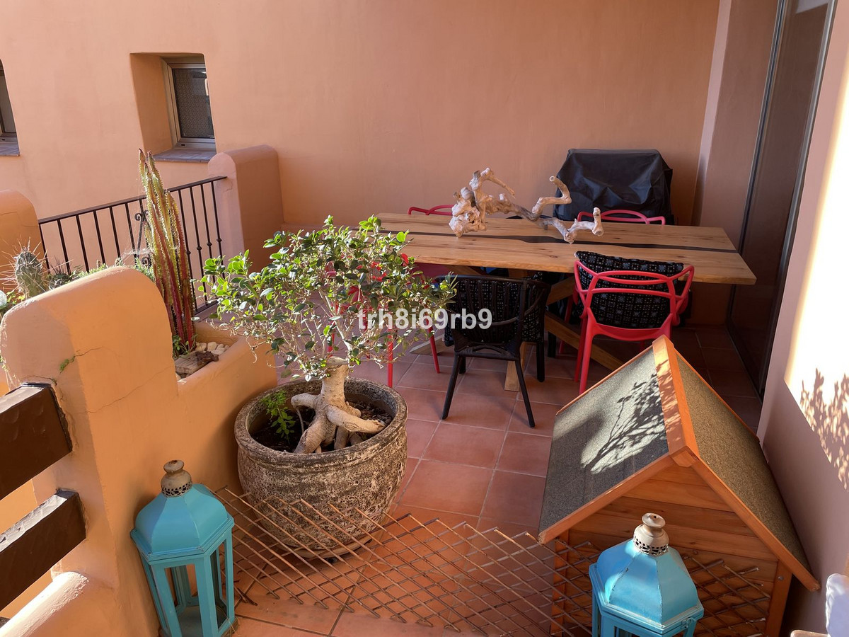 b4545e004a5ee1bc892e63438ef3afac - 12