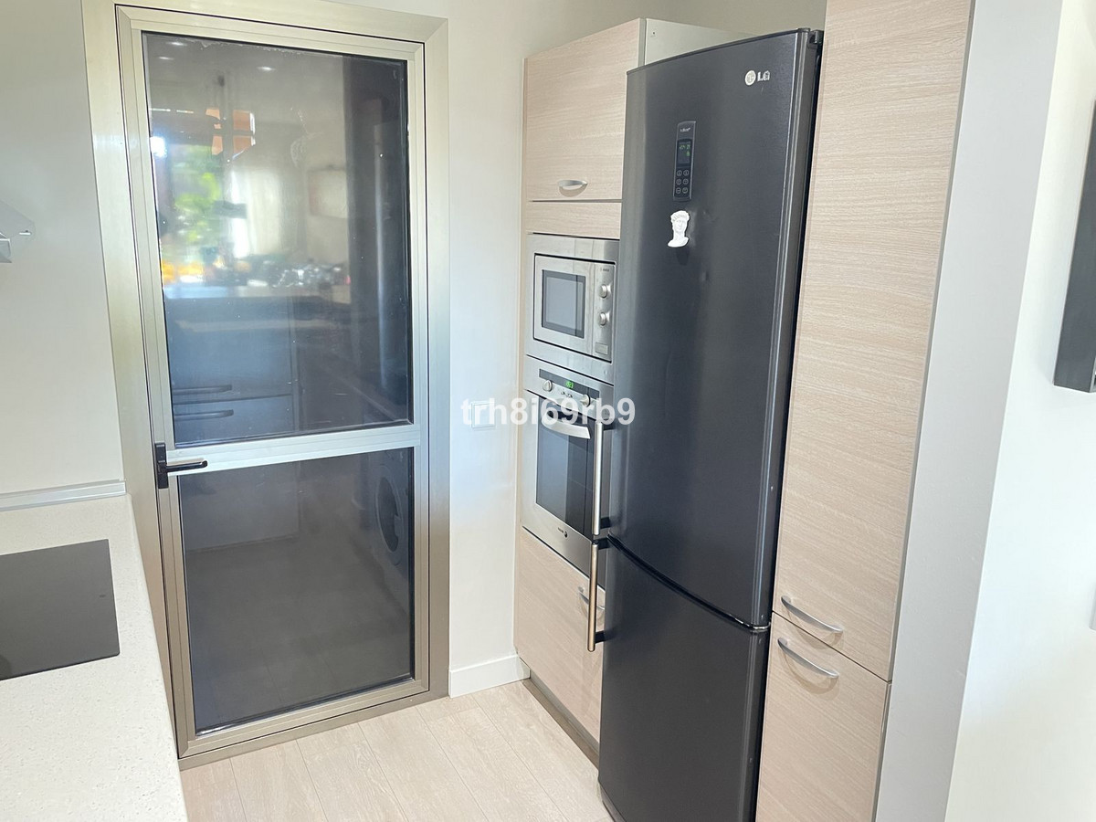 b4545e004a5ee1bc892e63438ef3afac - 17