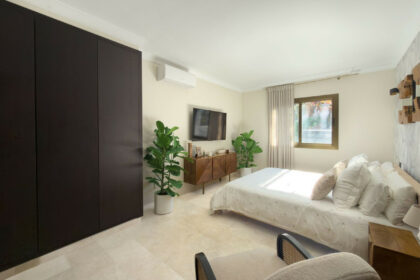 b63451b89e7aab16d601e1de491f9db7 - 11