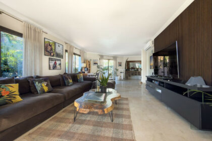 b63451b89e7aab16d601e1de491f9db7 - 2