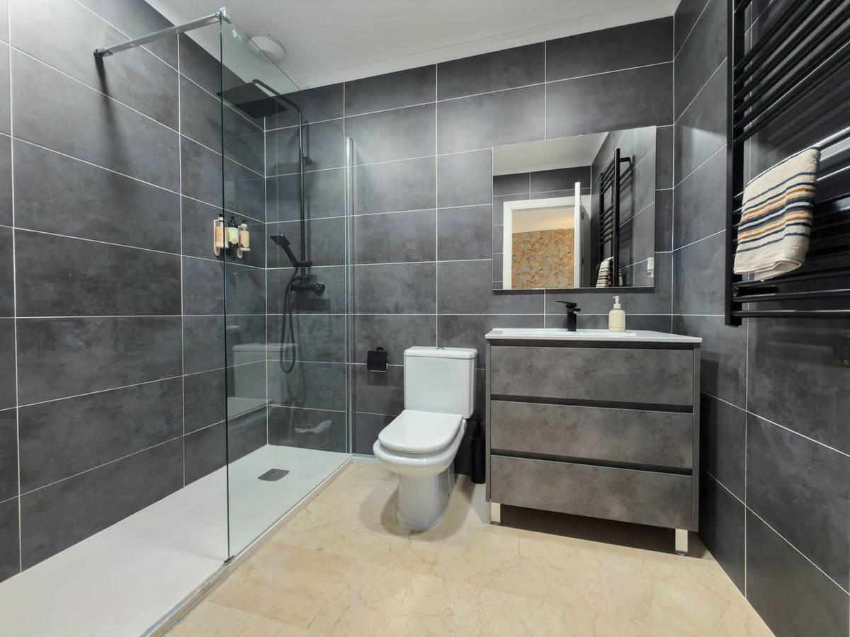 b63451b89e7aab16d601e1de491f9db7 - 30