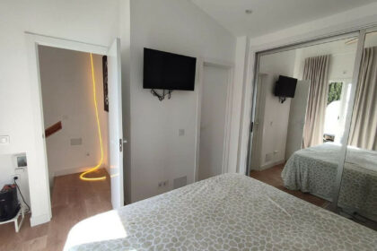 b6ab49d9d84c3cfaeaaf06a41e5a0544 - 13