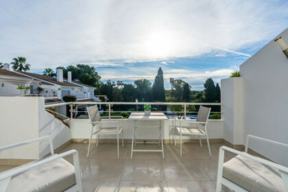 b6d1a27efb81925a727cb4701e39f186 - 11