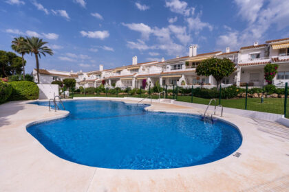 b6d1a27efb81925a727cb4701e39f186 - 14