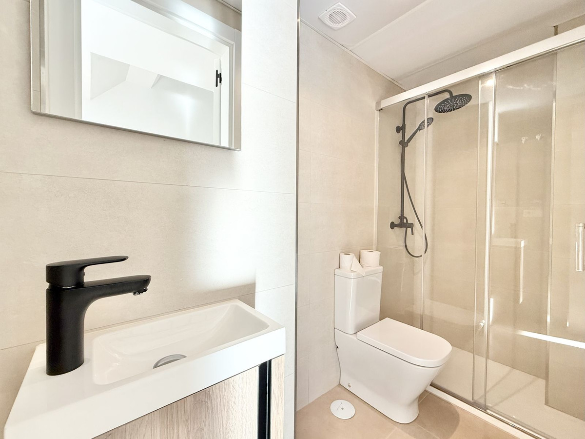 b833a8e286001d497f0059f4786e09e9 - 15