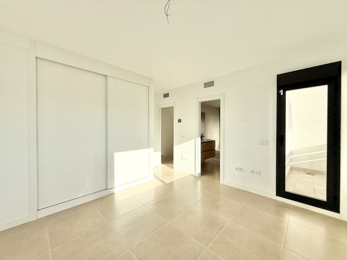 b833a8e286001d497f0059f4786e09e9 - 17