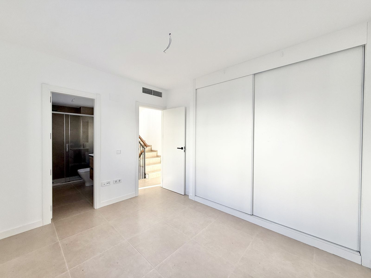 b833a8e286001d497f0059f4786e09e9 - 22