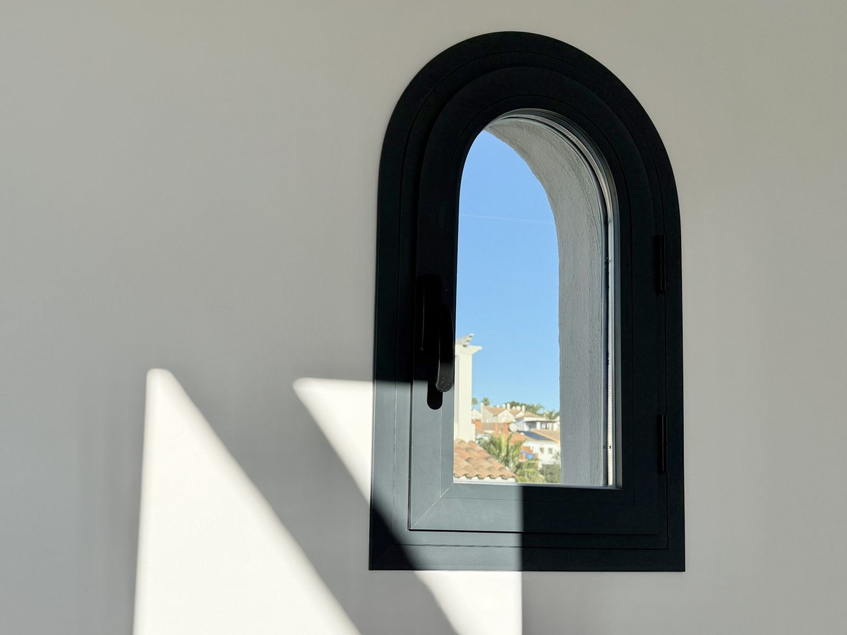 b833a8e286001d497f0059f4786e09e9 - 25