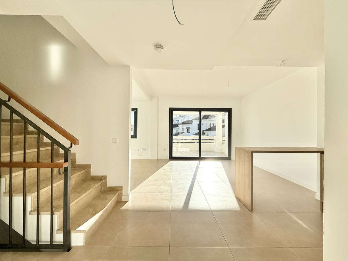 b833a8e286001d497f0059f4786e09e9 - 3