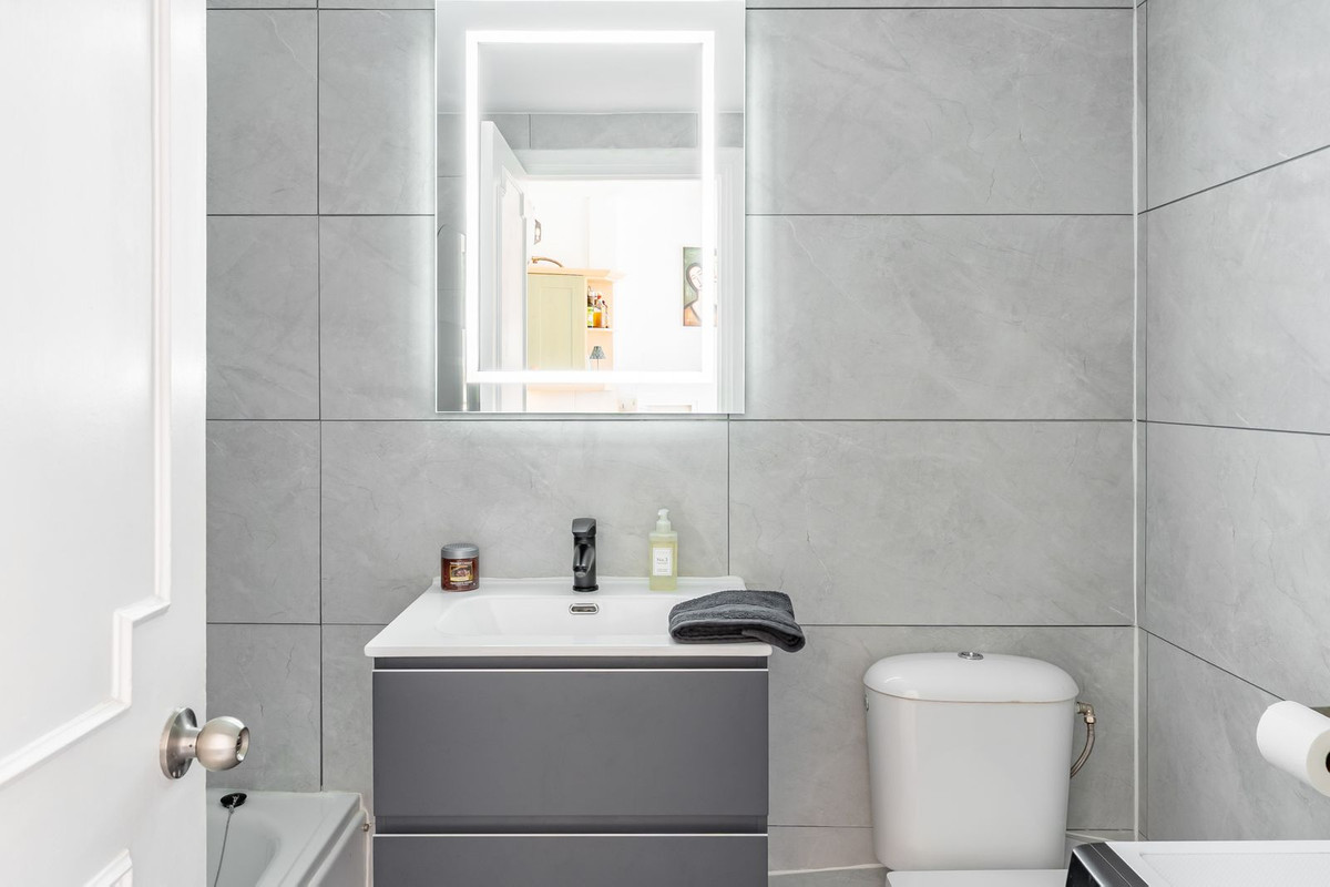 b8c3749338e61a371777ee9837ab5ca6 - 10