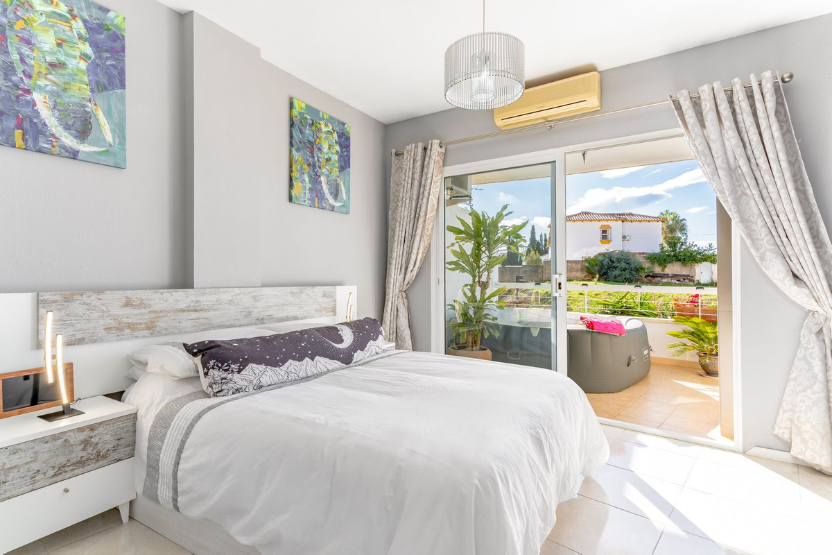 b8c3749338e61a371777ee9837ab5ca6 - 13