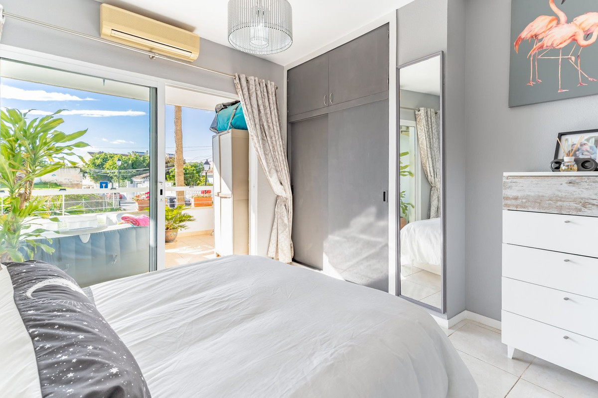 b8c3749338e61a371777ee9837ab5ca6 - 15