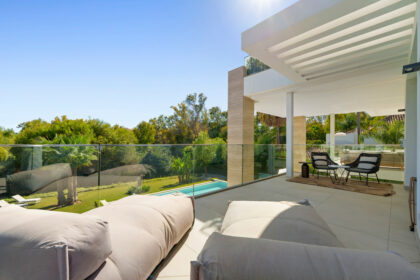 ba366a12b31ee7504bf6c58550e33d2c - 18