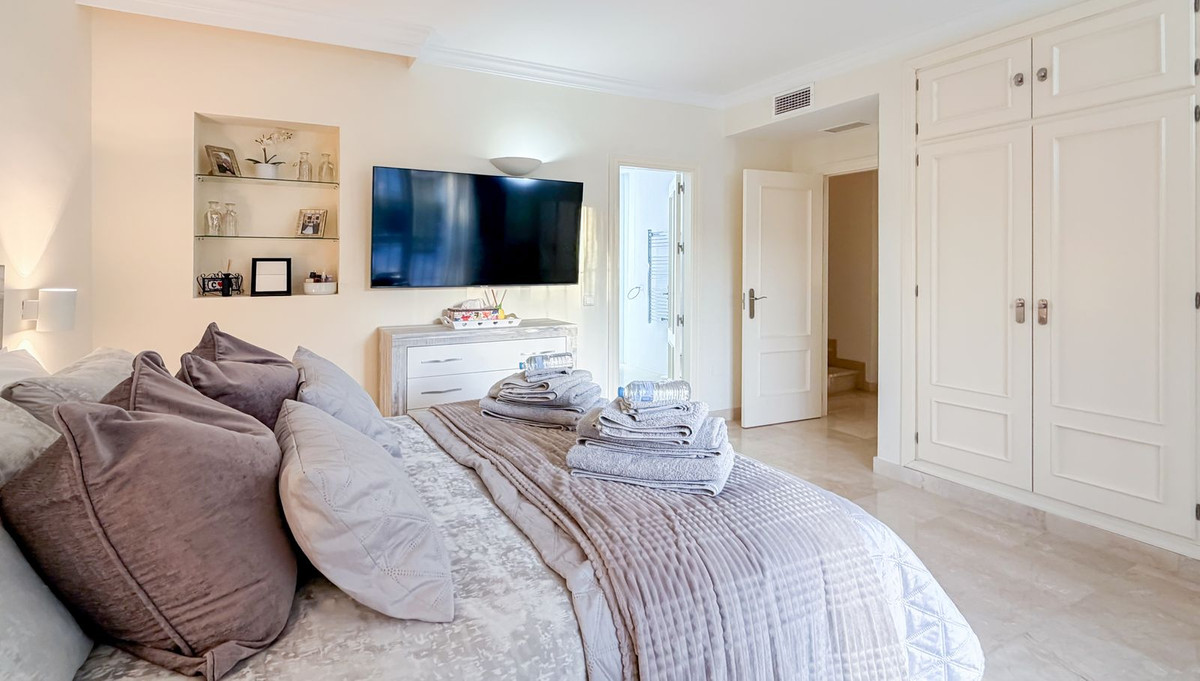 bab26af585dc98b7ace61a5a9bdd11e3 - 15