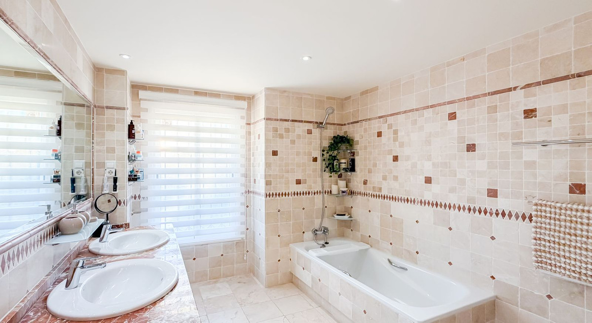 bab26af585dc98b7ace61a5a9bdd11e3 - 23