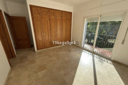 bab8b589f5cafbe3623e549494e94c67 - 11