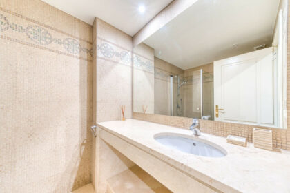 bbb623fb4c7e5828913dfd2ba64e307b - 17