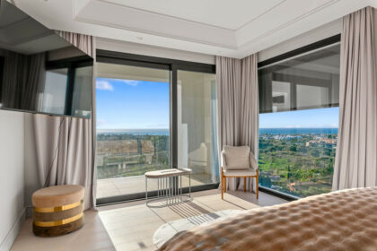 bbffe52ceadf446ce547f336959b0885 - 13