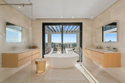 bbffe52ceadf446ce547f336959b0885 - 14