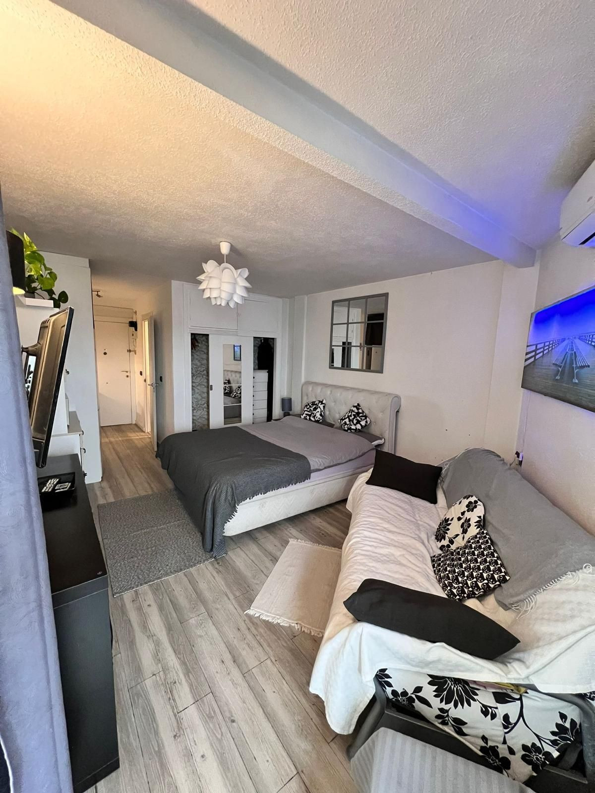 bc309bc7c57e0b50a9eb70367de345a4 - 8