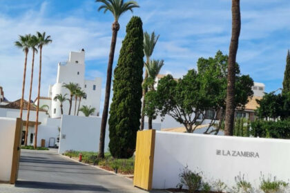 bcdaa382dd1506e56aa56973a59edb55 - 16