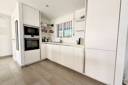 bd8de98a593f3cefccb7e1ed522e23ba - 11