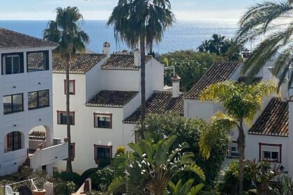 bd8de98a593f3cefccb7e1ed522e23ba - 19