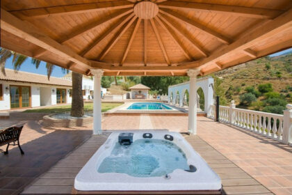 bf3dd0e9a5a2edc5c86487ddd3602807 - 14