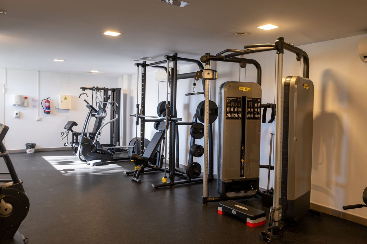 bf4a140dd3e464322188516360af32fa - 32