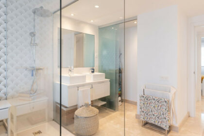 c641be6e4d988f90176ca11693e224aa - 13