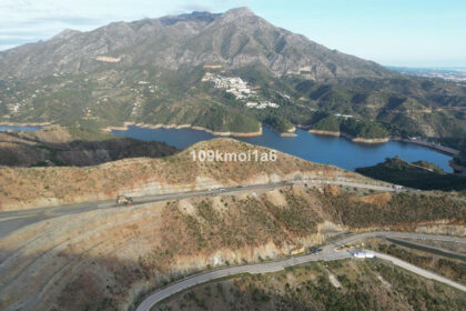 cb006f6d95aec16afc8e590ea7c20d75 - 17