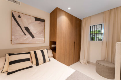 ce1c60ee14a4f91ecf02fd9e05e1faa1 - 14