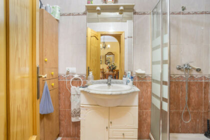 d27b34cf39076dcb418f2402027982c3 - 24