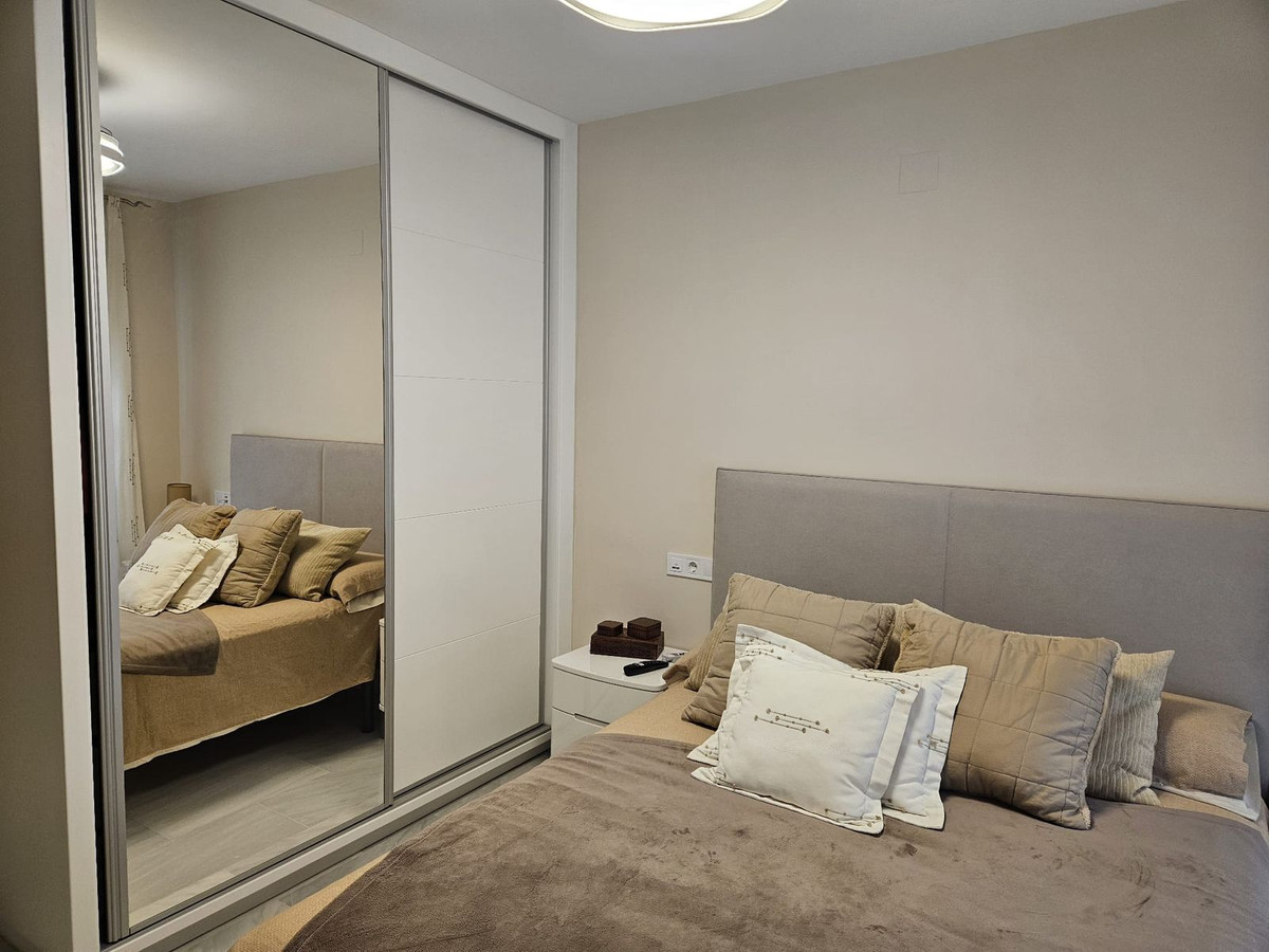 d2ab47eca375795f7e1e6b859c86261b - 18