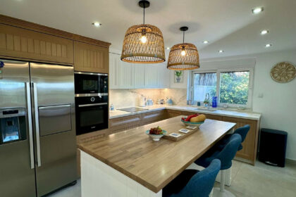 d479df1a8cb423010c295fc294b81eba - 10