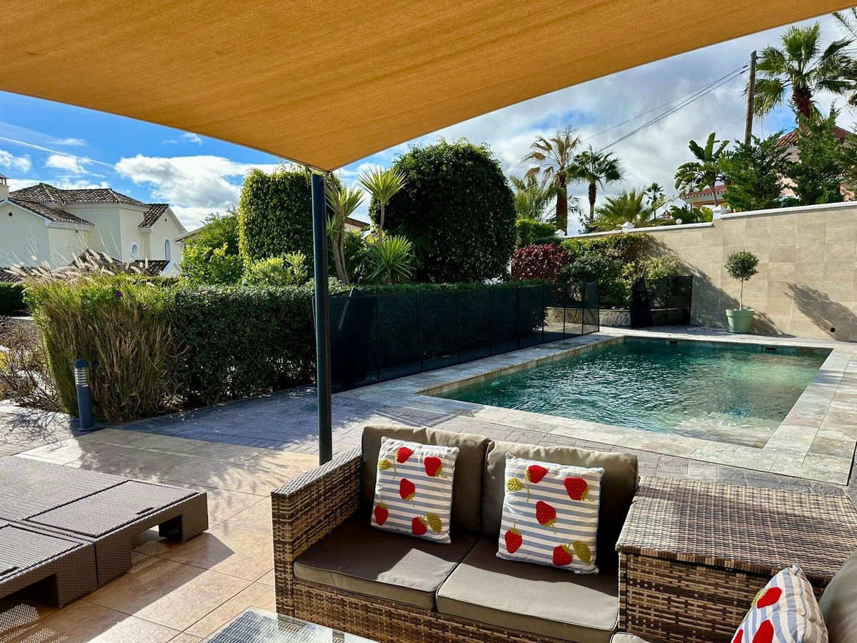 d479df1a8cb423010c295fc294b81eba - 4